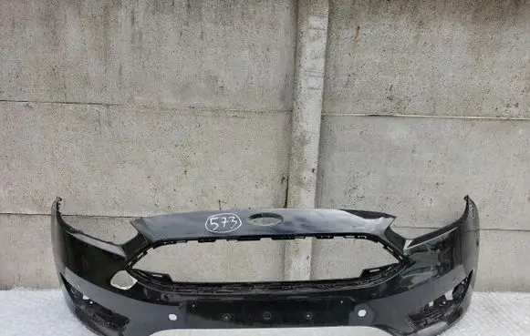 Ford Focus Front bumper 6PDC