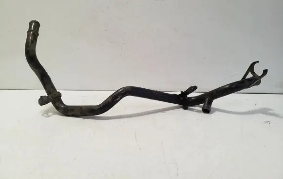 Volkswagen PASSAT B4 Engine coolant pipe/hose