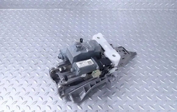 Steering wheel axle set
