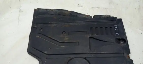 BMW X3 F25 Engine splash shield/under tray 7213673