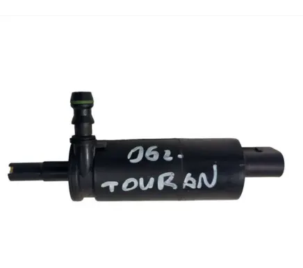 Volkswagen Touran I Headlight washer pump 3B7955681