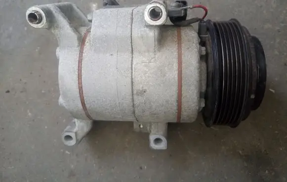 Mazda CX-5 Air conditioning (A/C) compressor (pump)