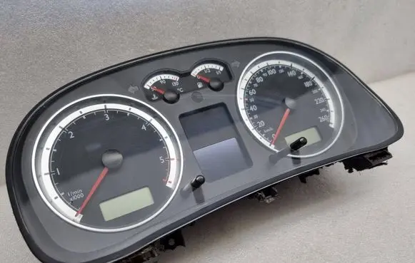 Volkswagen Golf IV Speedometer (instrument cluster) 1J5920825C