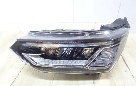 SsangYong Rodius Headlight/headlamp 8310135201