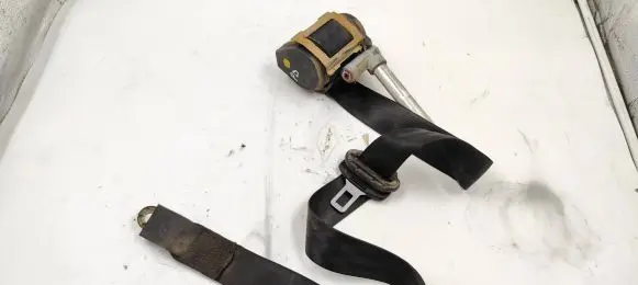 Audi A4 S4 B5 8D Front seatbelt 8D0857706