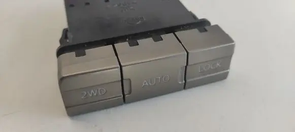 Nissan X-Trail T30 Central locking switch button 