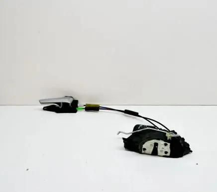Toyota Prius (XW30) Front door lock