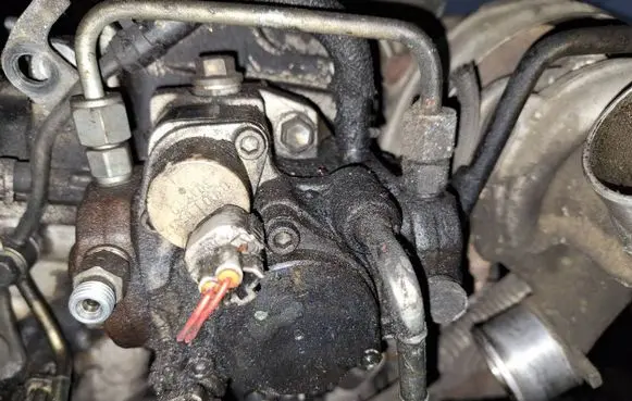 Toyota Avensis T250 Fuel injection high pressure pump 221000r020 hu294000-0306
