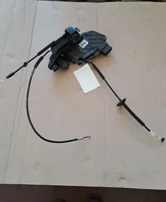 Land Rover Discovery 3 - LR3 Front door lock