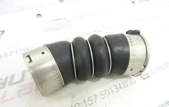 BMW 4 F36 Gran coupe Intercooler hose/pipe 8513450