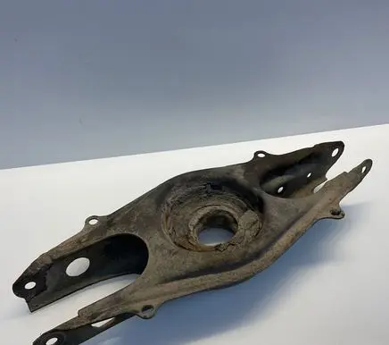 Mercedes-Benz E W212 Rear upper control arm/wishbone A2043503506 2043503506