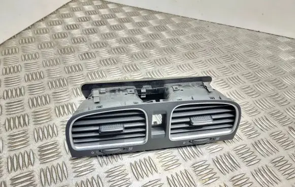 Dash center air vent grill