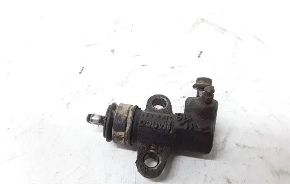 Ford Maverick Clutch master cylinder
