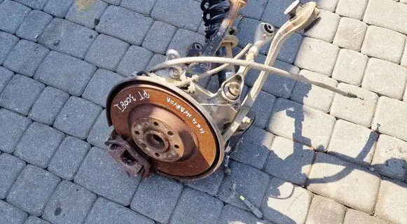 Peugeot 3008 I Rear wheel hub spindle/knuckle