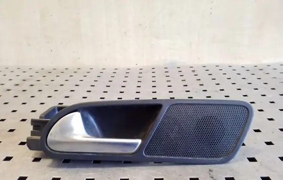 Volkswagen Tiguan Rear door interior handle 5N0839113 5N0035411 5N0839197