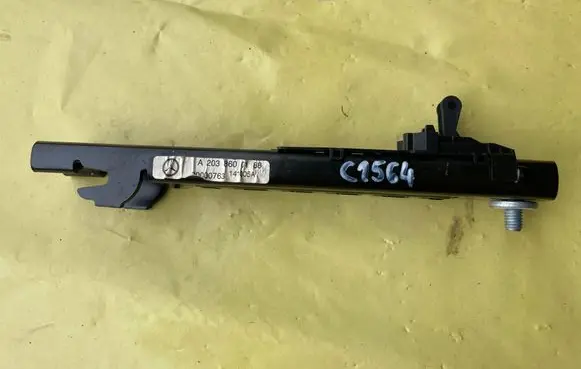 Mercedes-Benz C W203 Front seatbelt A2038600188 20000763
