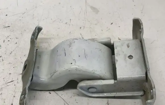 Renault Trafic III (X82) Rear door lower hinge 904108626R