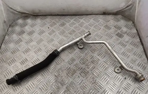 Audi A8 S8 D4 4H Engine coolant pipe/hose 4H0121485AA