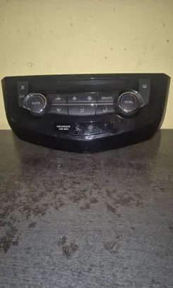 Nissan X-Trail T32 Climate control unit 275004EA0A