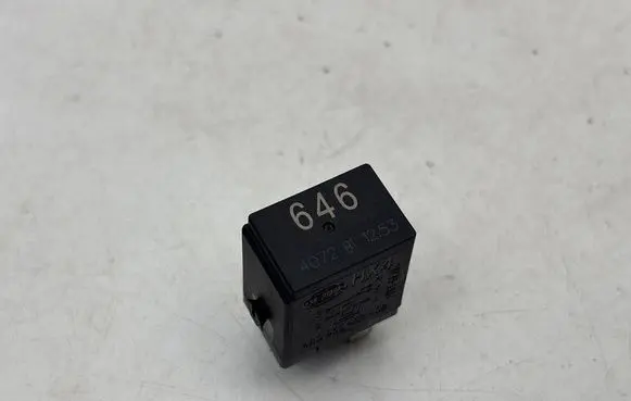 Audi A4 S4 B8 8K Other relay 4H0951253C 646