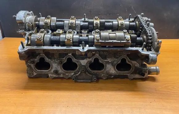 Audi V8 Engine head 077103373D
