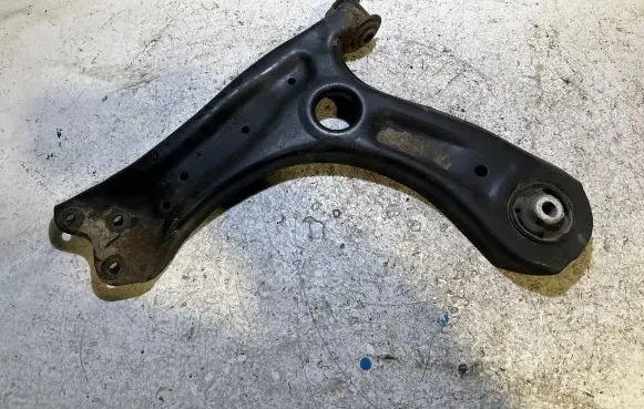 Skoda Fabia Mk3 (NJ) Front lower control arm/wishbone 3B0407151E