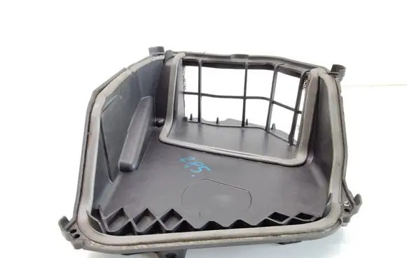 BMW 5 F10 F11 Air filter box cover 9216222 64119216222