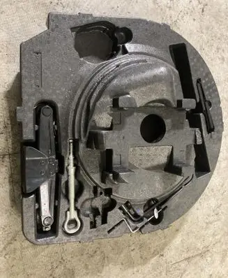 Citroen C4 II Tool set 9671574380