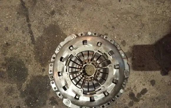 BMW 3 E46 Pressure plate 4122E1909