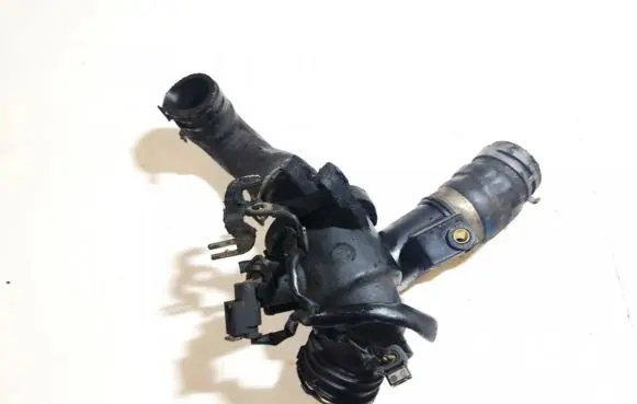 Mercedes-Benz E W212 Engine coolant pipe/hose A6512000615