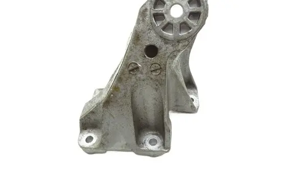 Volkswagen Touareg II Engine mounting bracket 7L6199308D