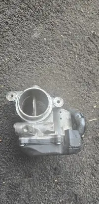 Volkswagen Golf VII Throttle valve 04L128063N 00630929020