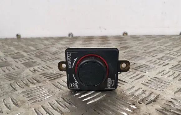 Subaru Forester SK Other switches/knobs/shifts 83211SJ030