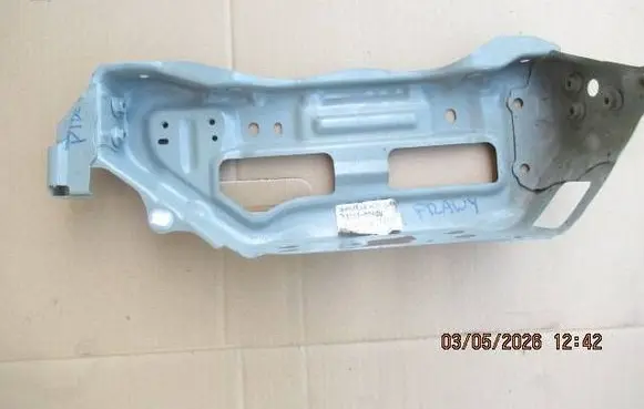 Toyota Yaris Front grill 32020D906