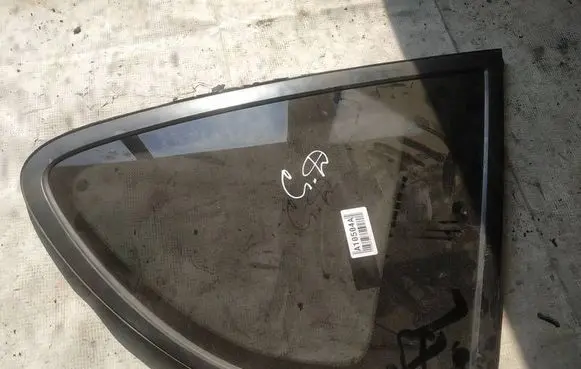 Subaru B9 Tribeca Rear side window