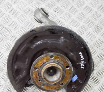 Mercedes-Benz CLA C117 X117 W117 Rear wheel hub A2460306