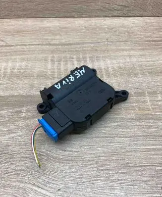 Opel Meriva A Air flap motor/actuator 132801356