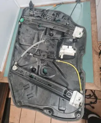 Mercedes-Benz S C217 Front door electric window regulator A2227200193