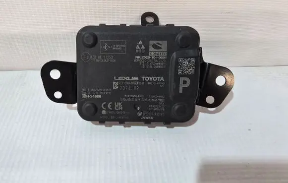 Toyota C-HR I Distronic sensor radar 8821048150