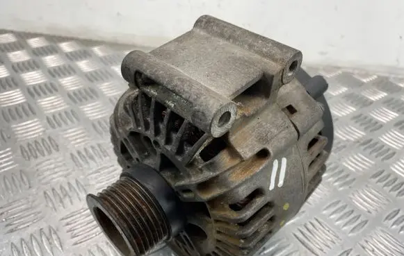 Mercedes-Benz E W212 Generator/alternator A0009060401 TG15C182 111012619