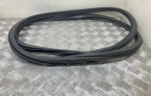 Volkswagen Jetta VI Front door rubber seal 5C6867912F