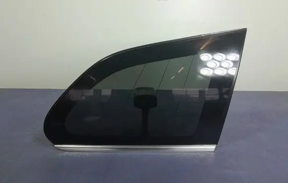 Volvo XC60 Rear side window