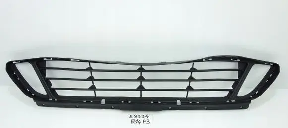 BMW 2 F46 Front bumper lower grill 7391587