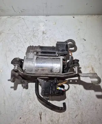 Mercedes-Benz E W213 Air suspension compressor/pump 4430200191 26071610