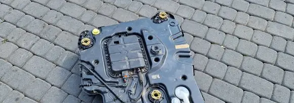 Citroen C3 AdBlue liquid reservoir 9810883580