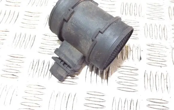 Opel Zafira B Mass air flow meter 55561301 0281002832