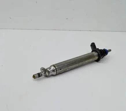Mercedes-Benz GLE (W166 - C292) Fuel injector A2560700187