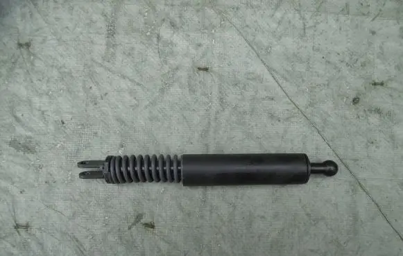 BMW 5 E39 Tailgate/trunk/boot tension spring 8889KR 1650N