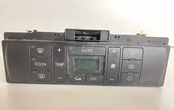 Audi A4 S4 B5 8D Climate control unit 8D0820043M