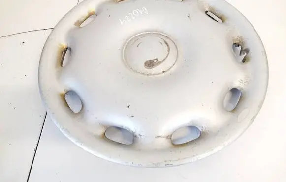 Audi 100 S4 C4 R15 wheel hub/cap/trim 8a0601147a